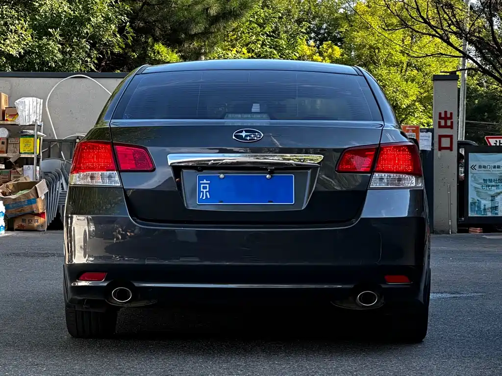 Subaru Legacy — миниатюра 8