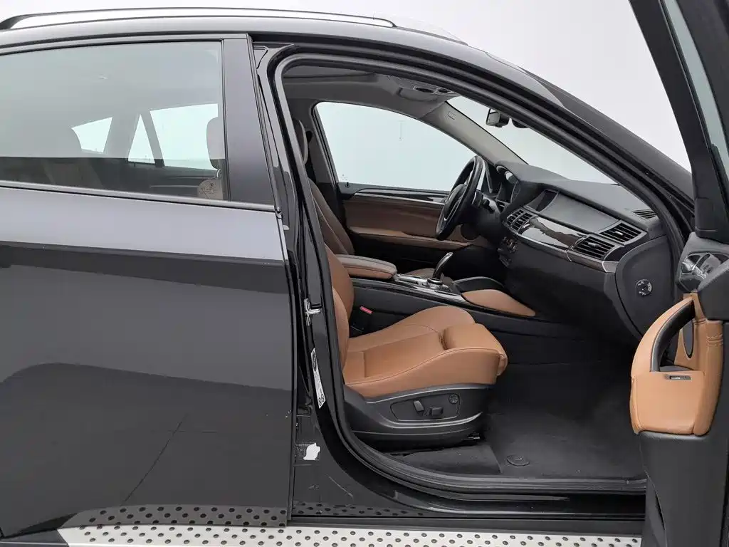 BMW X6 — миниатюра 23