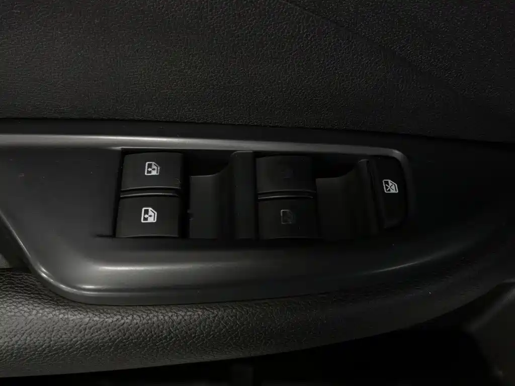 Buick Excelle — миниатюра 9