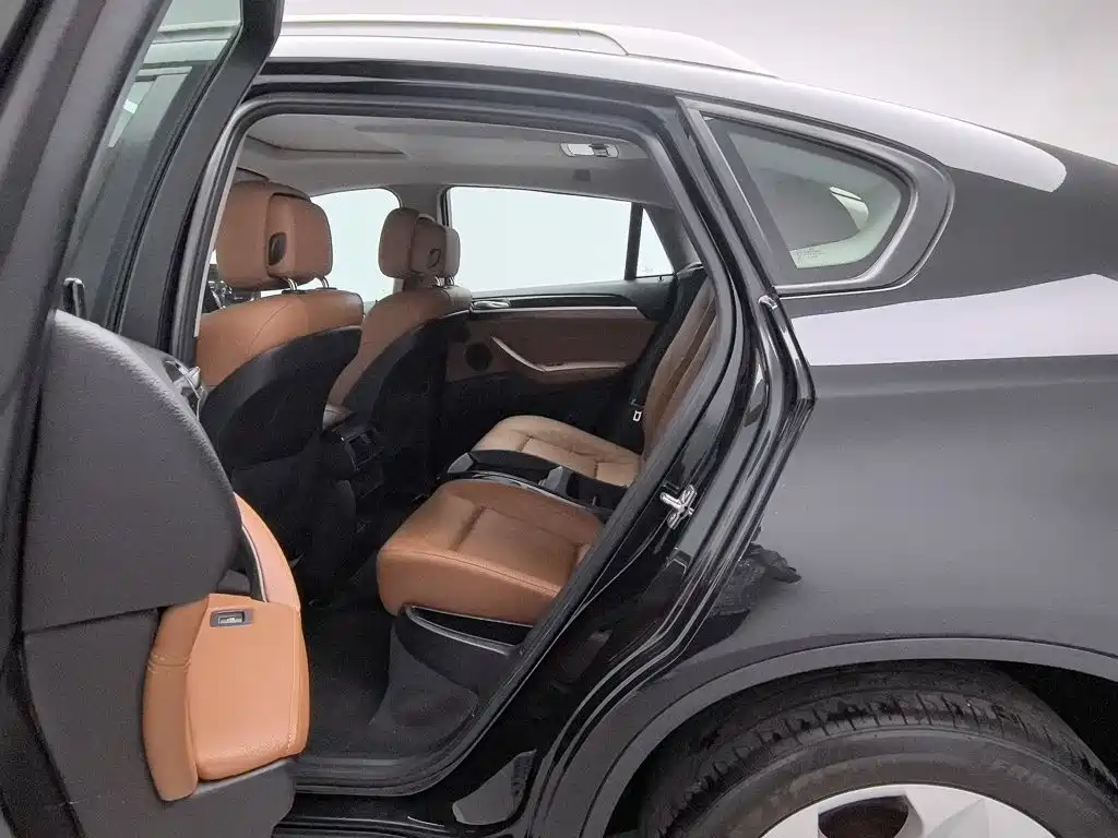 BMW X6 — миниатюра 15