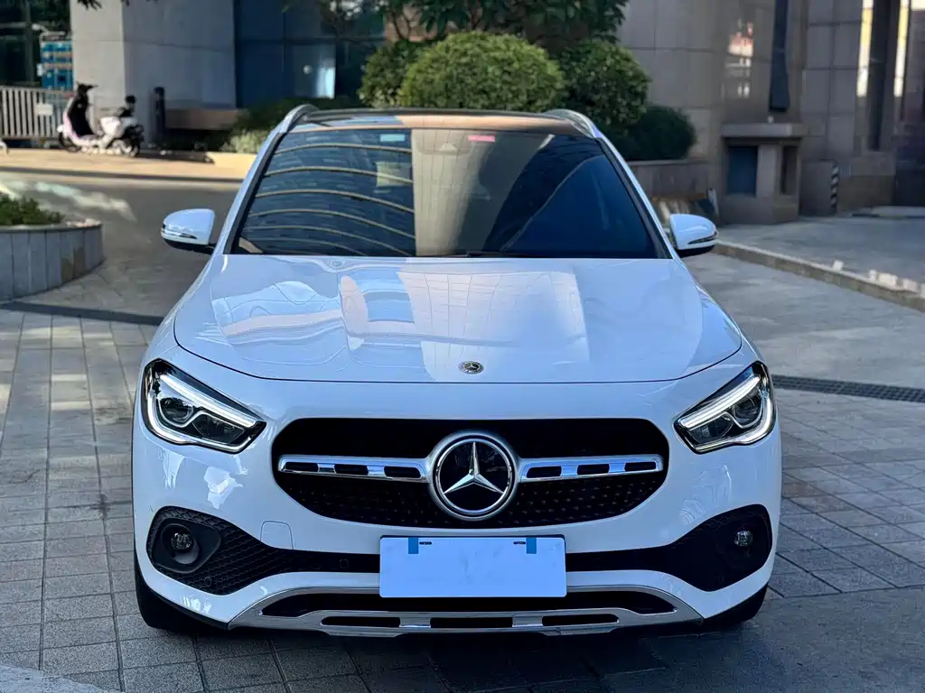 Mercedes-Benz GLA