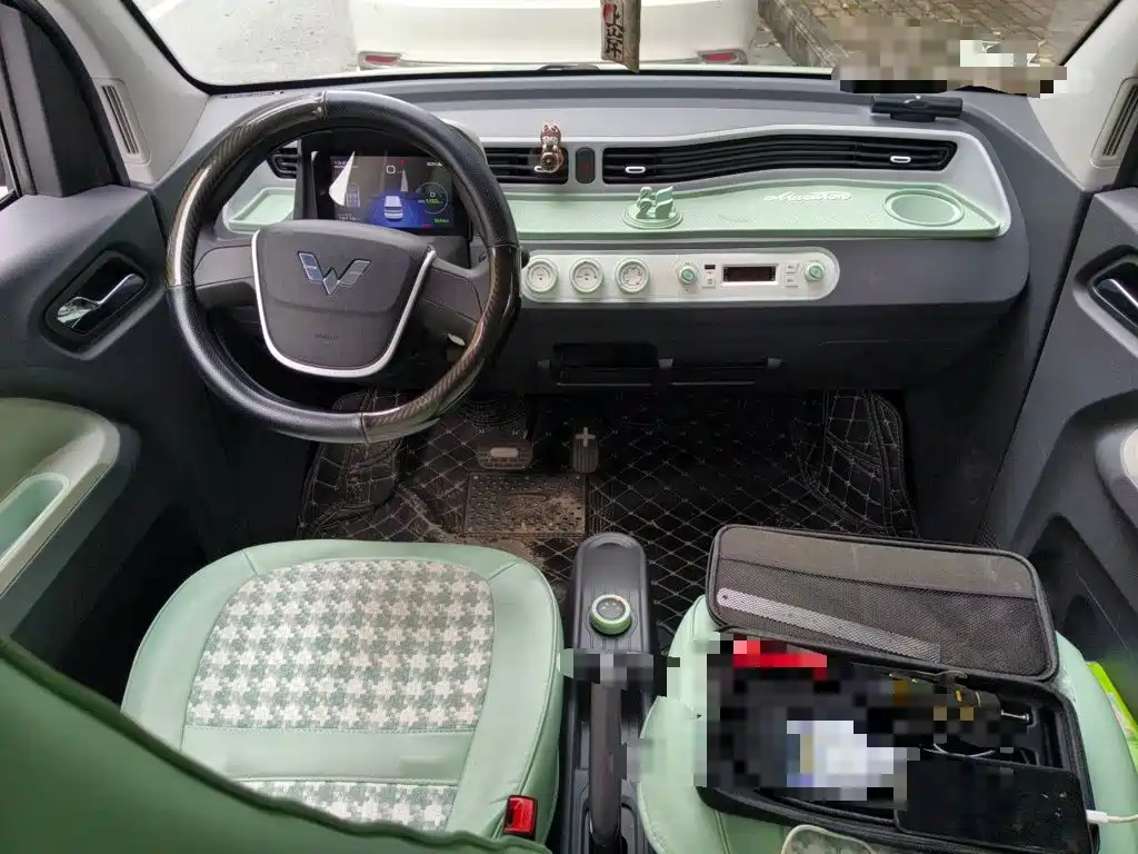 Wuling MINIEV — миниатюра 10