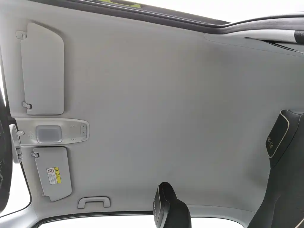 Baojun KiWi EV — миниатюра 14
