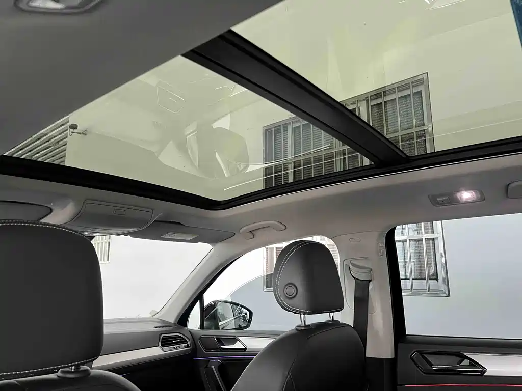 Volkswagen Tiguan L — миниатюра 16