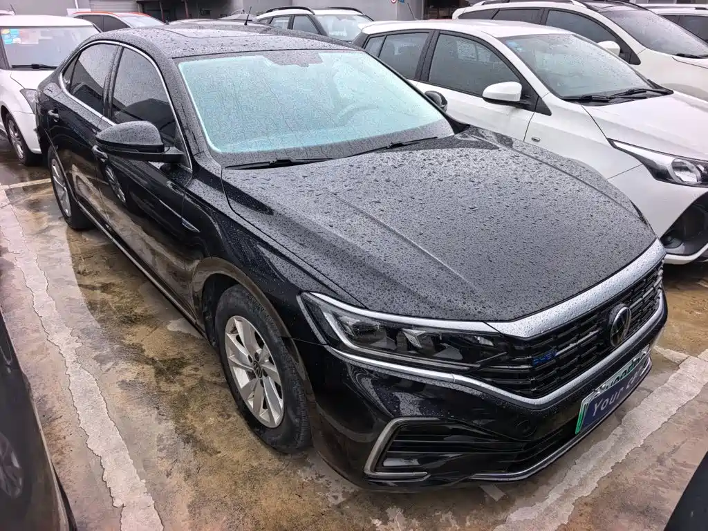 Volkswagen Passat PHEV — миниатюра 2