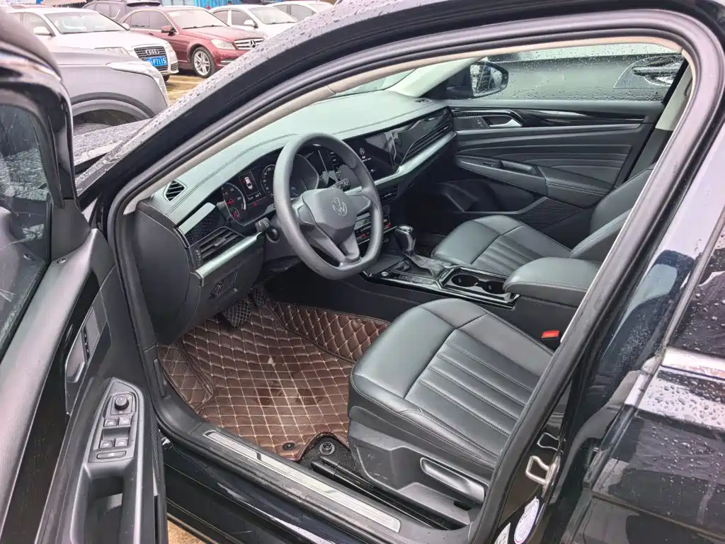 Volkswagen Passat PHEV — миниатюра 6