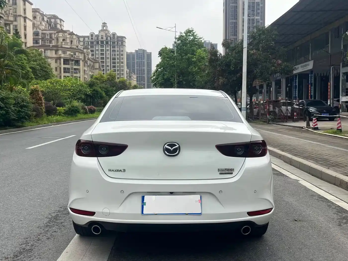 Mazda 3 2022 Белый из Китая