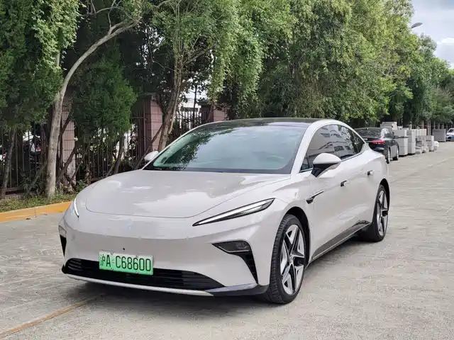 RISING AUTO FEIFAN F7 2023