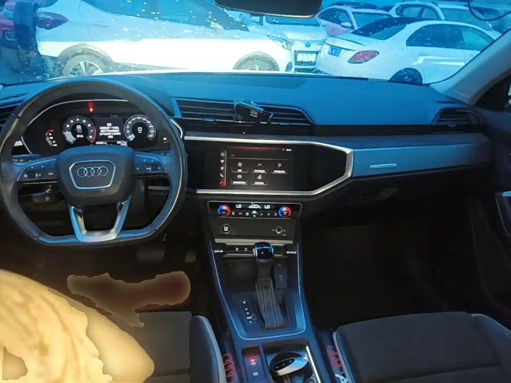 Audi Q3 — миниатюра 10