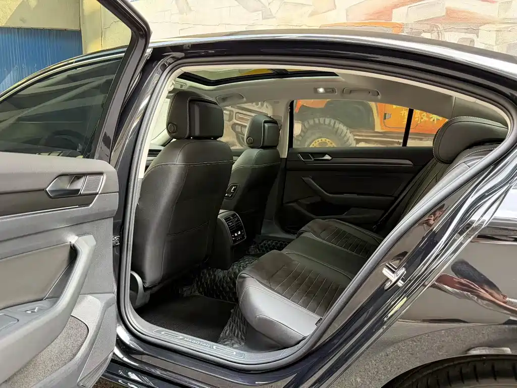 Volkswagen Magotan 2021 330TSI DSG 30