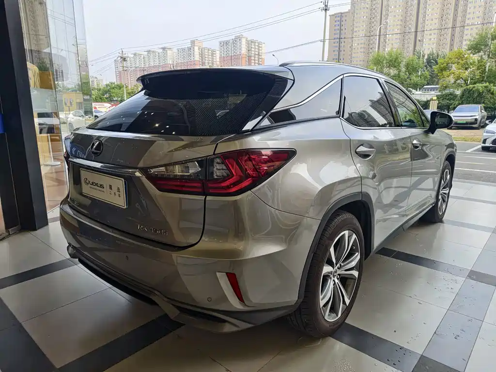 Lexus RX — миниатюра 15