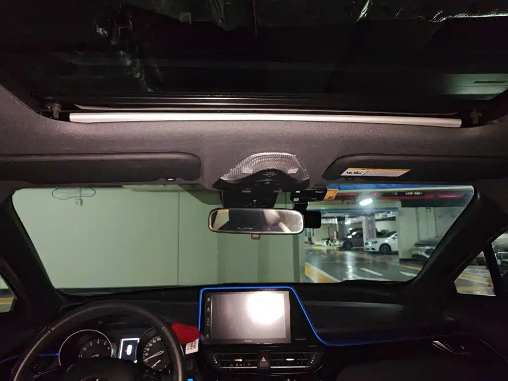 Toyota IZOA — миниатюра 14