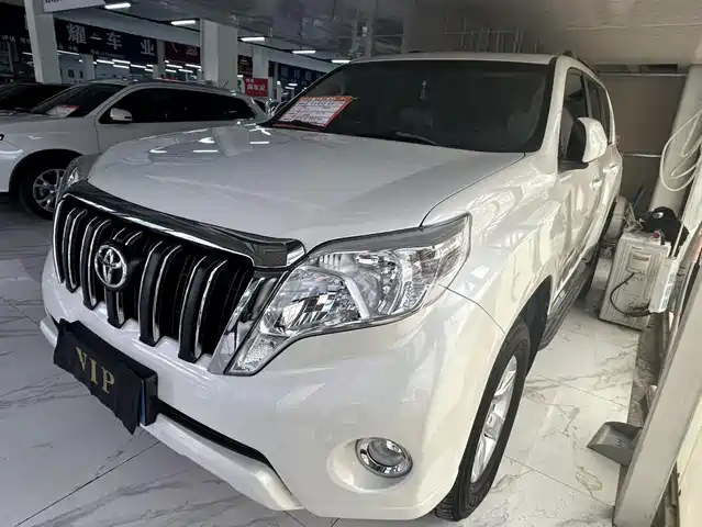 TOYOTA PRADO 2017