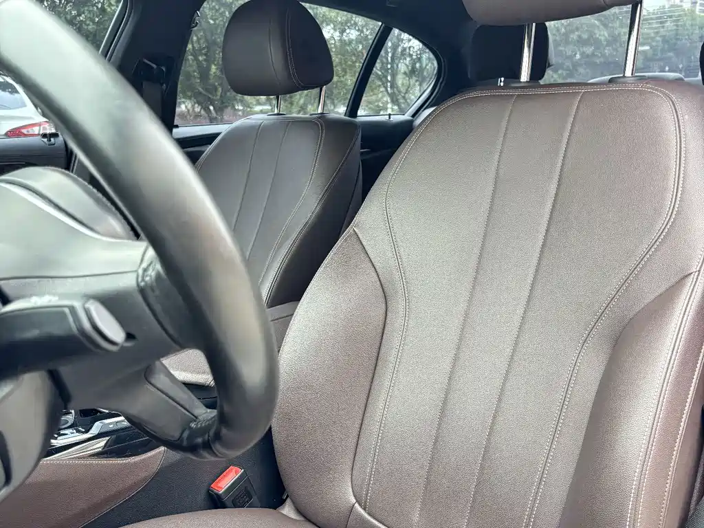 BMW 5 Series — миниатюра 8