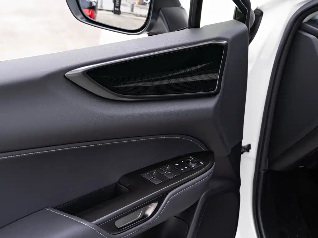 Lexus NX — миниатюра 17