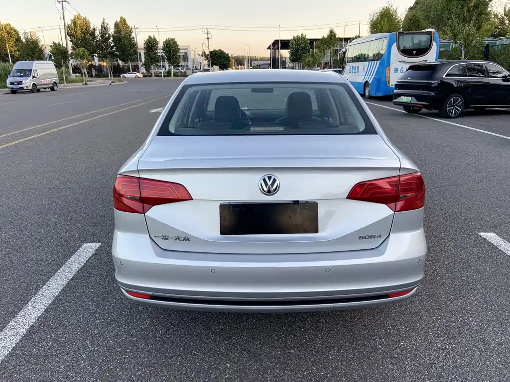 Volkswagen Bora — миниатюра 5