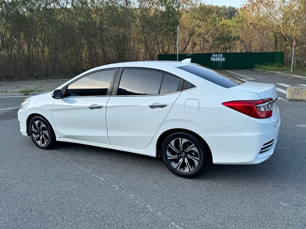 Honda Crider 2016 1.8L CVT Comfort