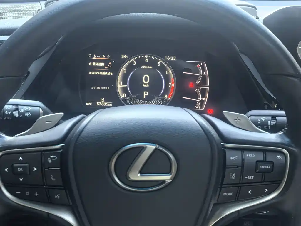 Lexus ES — миниатюра 9