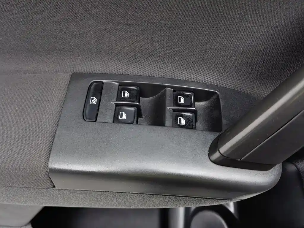 Volkswagen Lavida — миниатюра 9
