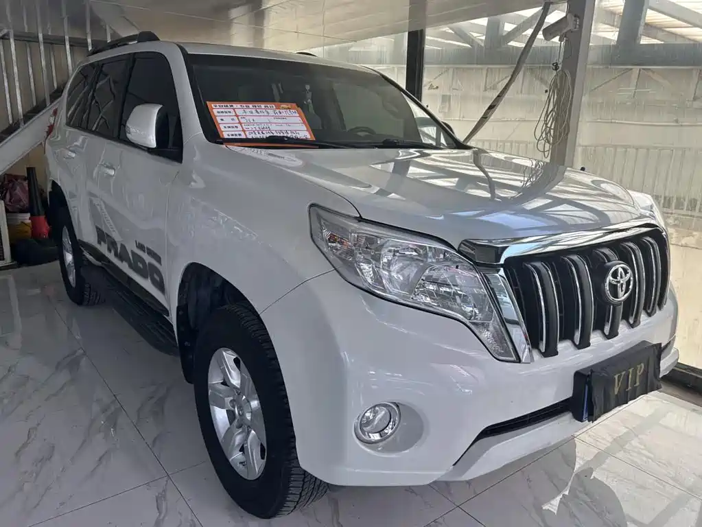 TOYOTA PRADO