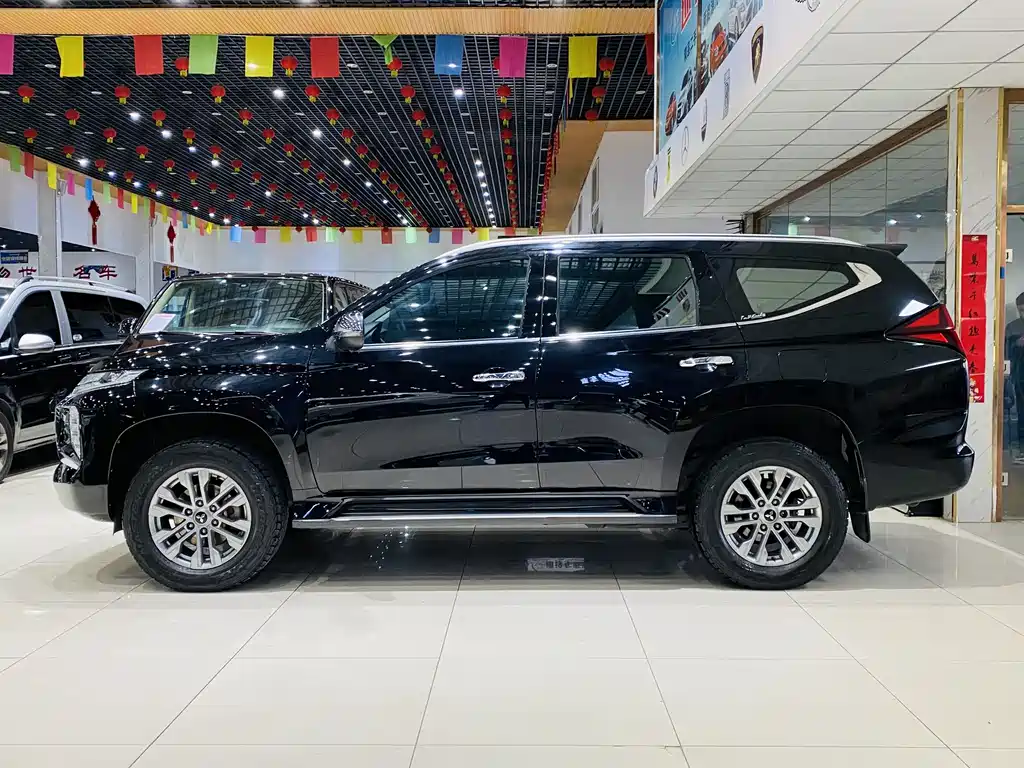 MITSUBISHI PAJERO JINCHANG