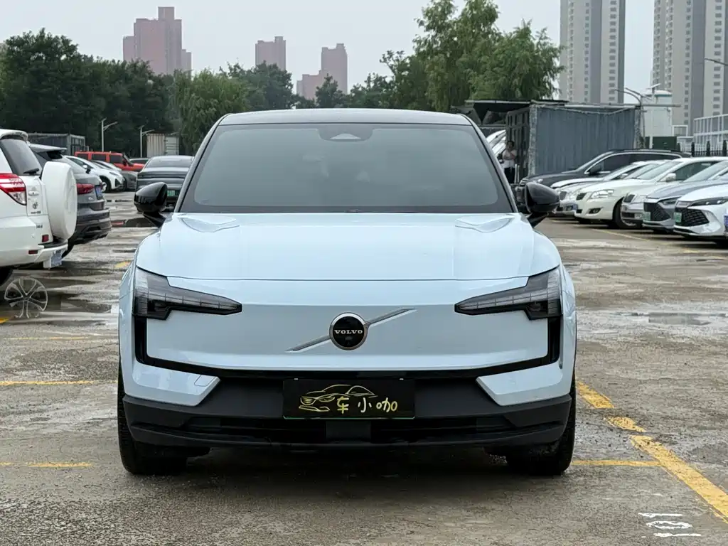 Volvo EX30 2025 Ultra