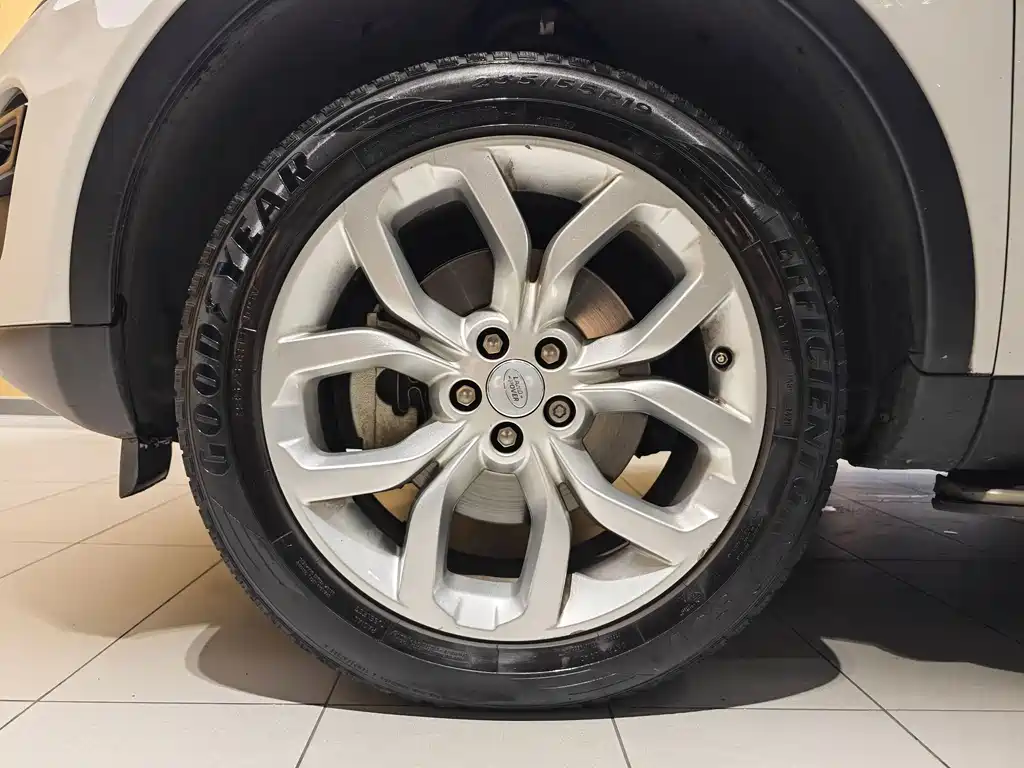Land Rover Discovery Sport — миниатюра 5