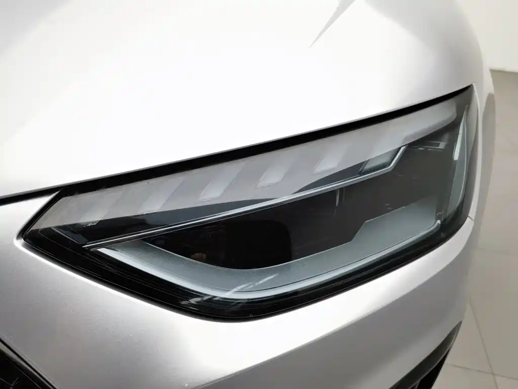 Audi A4L — миниатюра 7