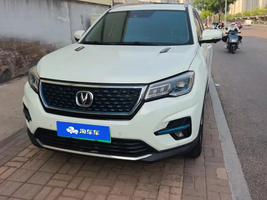 Changan CS75 New Energy — миниатюра 2