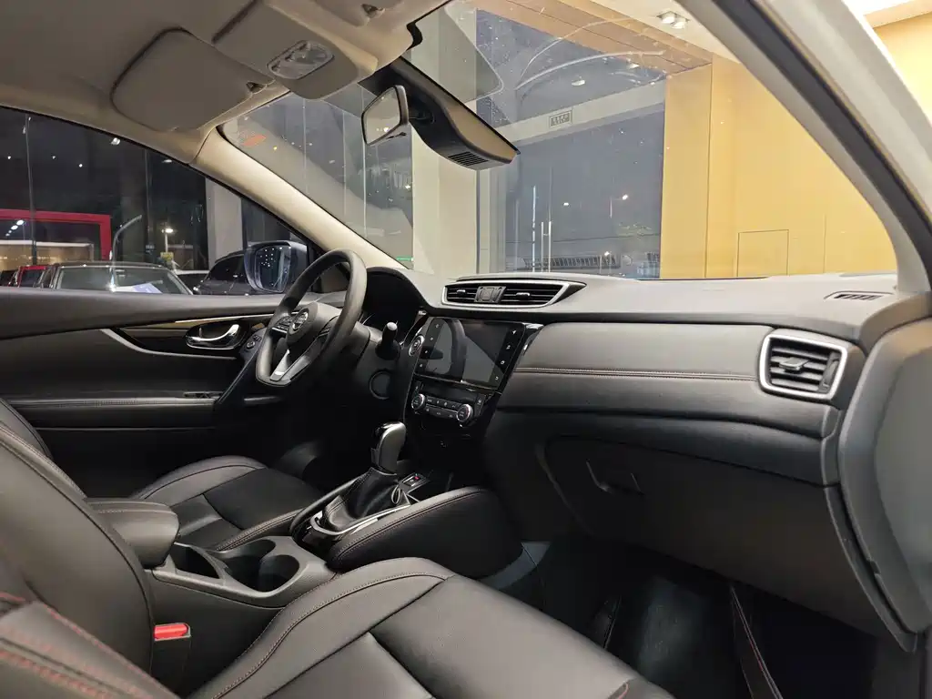 Nissan Qashqai — миниатюра 31