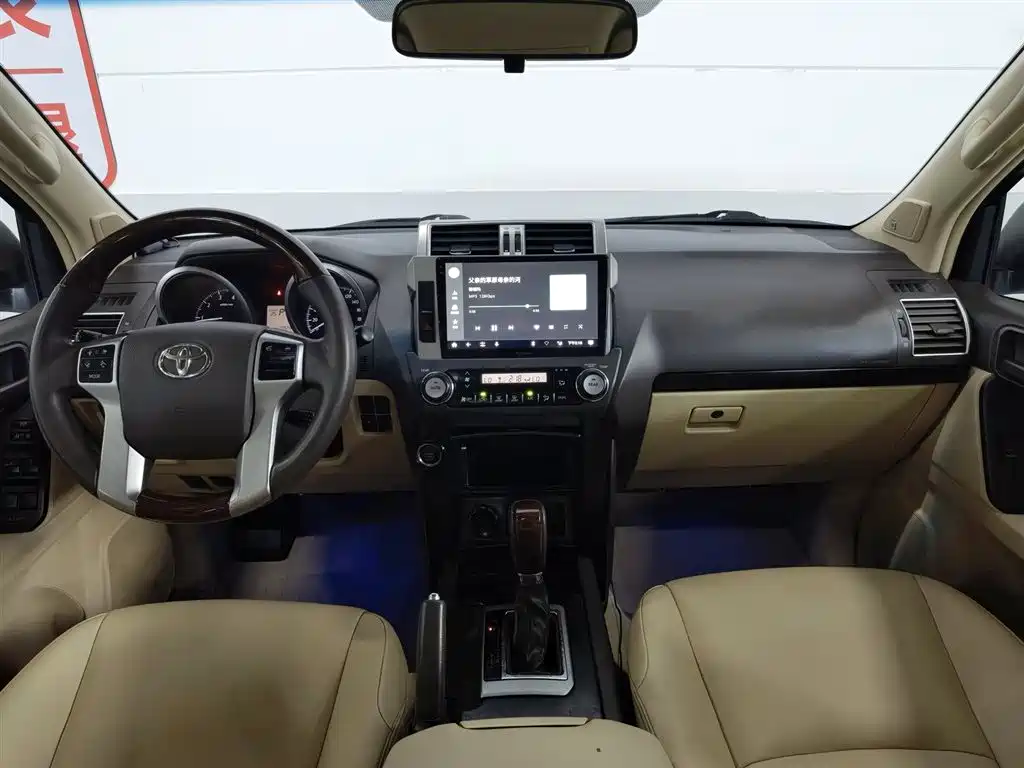 Toyota Land Cruiser Prado 2016 2.7L AT Luxury