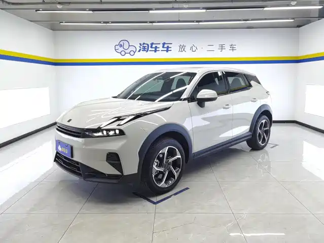 2025 Lynk & Co 06