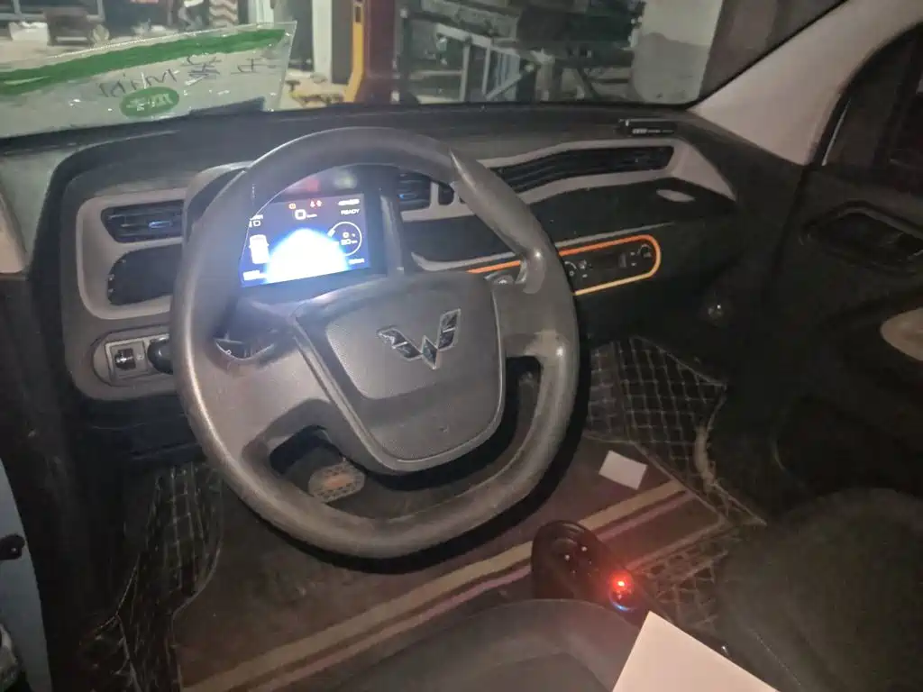 Wuling MINIEV — миниатюра 13