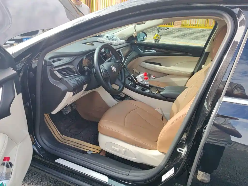 Buick LaCrosse — миниатюра 17
