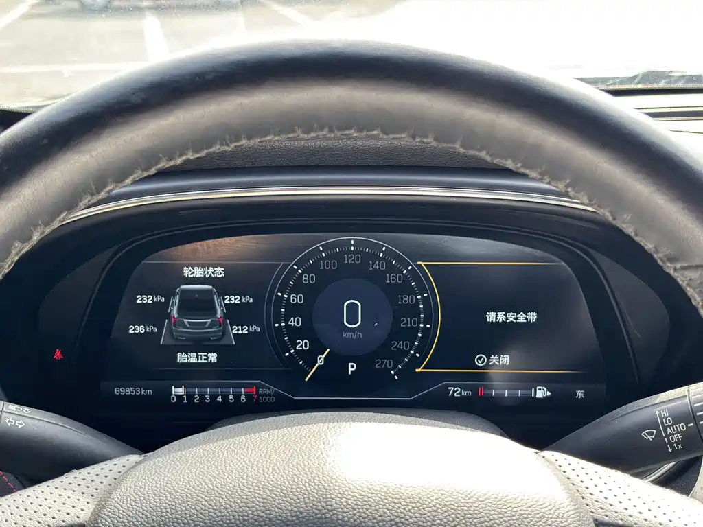Cadillac CT5 — миниатюра 6