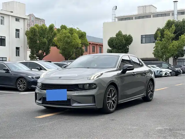 2022 Lynk & Co 03