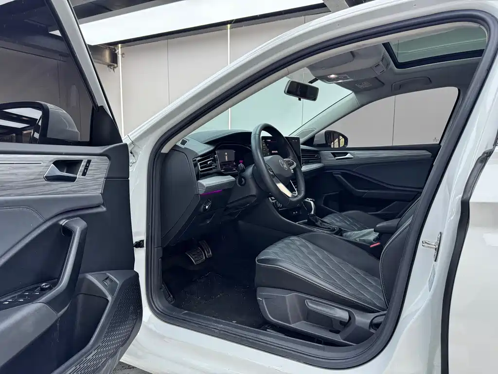 Volkswagen Sagitar 2023 280TSI DSG Lite