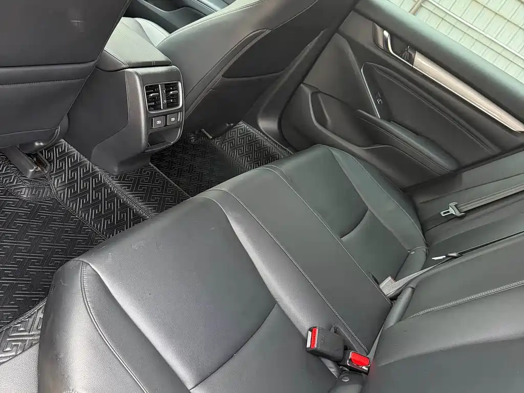 Honda Accord — миниатюра 8