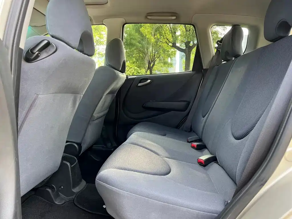 Honda Fit — миниатюра 5