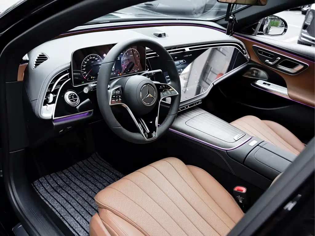 Mercedes-Benz E-Class — миниатюра 11