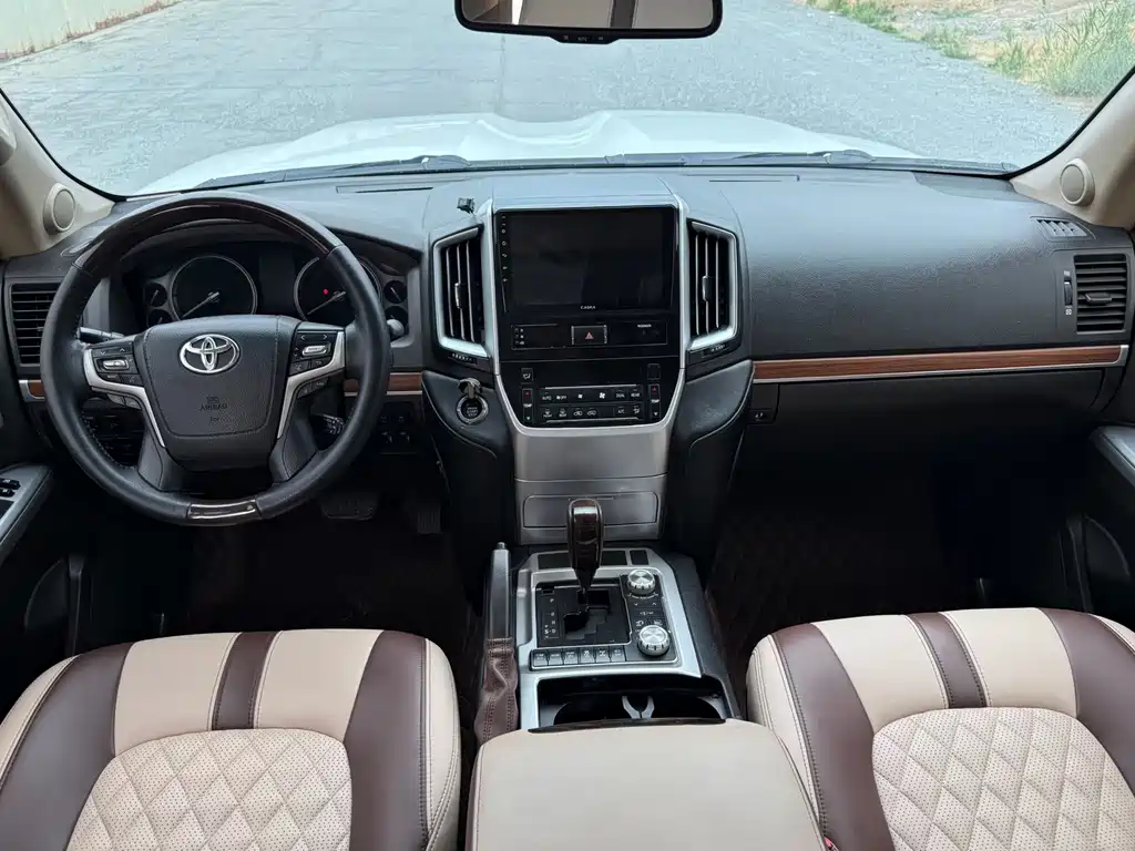 Toyota Land Cruiser 2009 5.7L AT