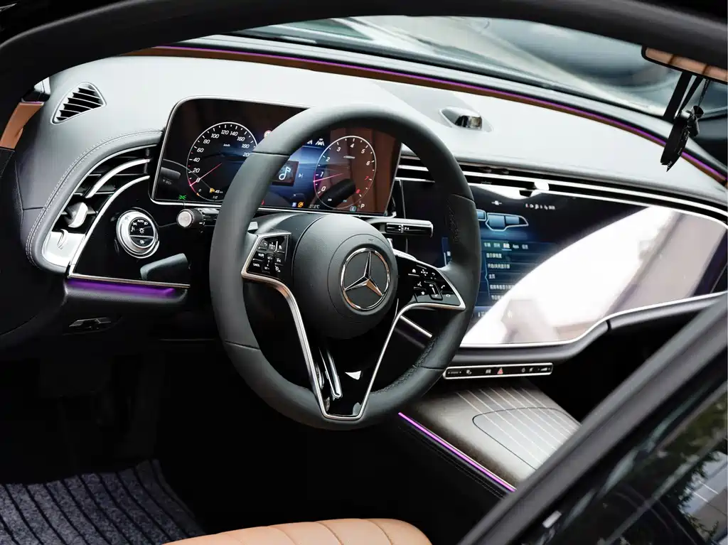 Mercedes-Benz E-Class — миниатюра 10