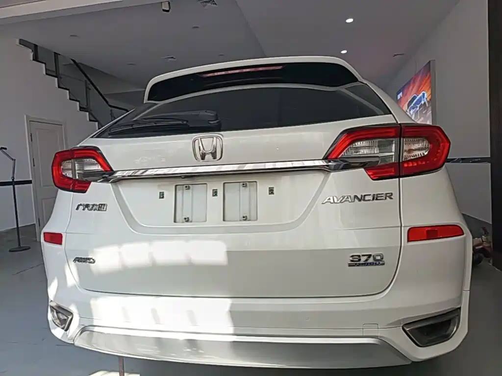 Honda Avancier — миниатюра 6