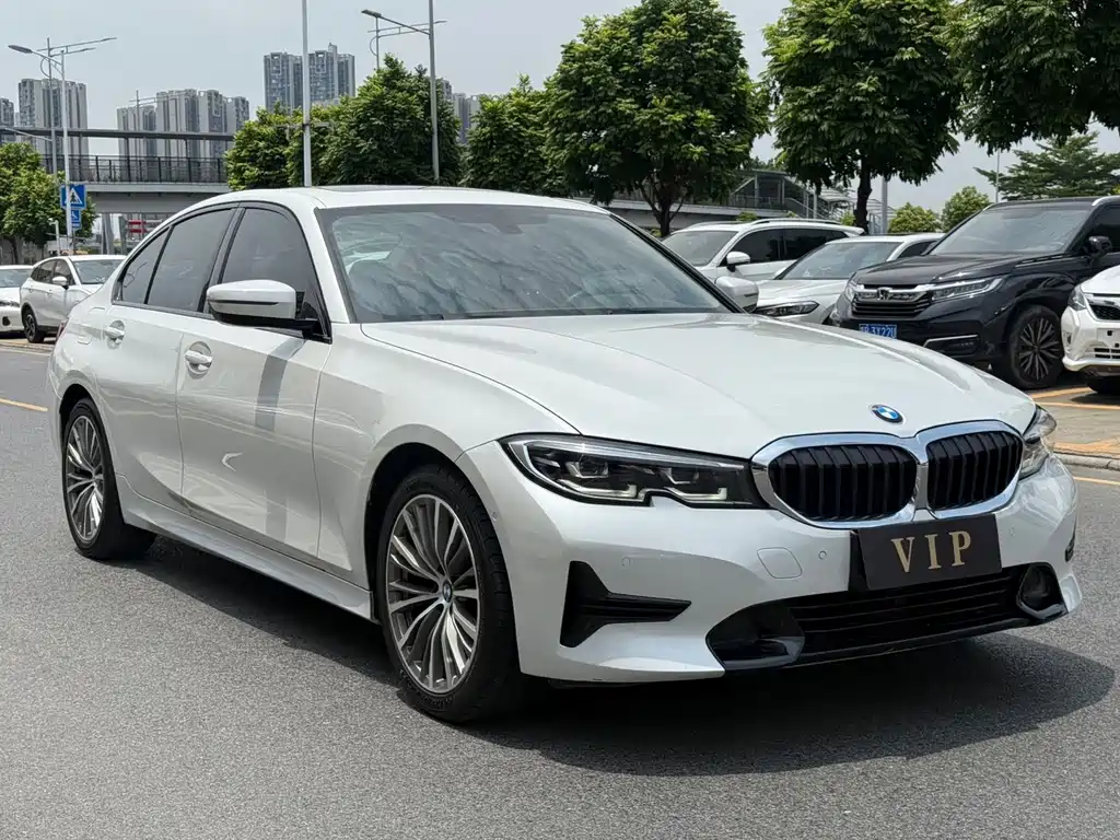 BMW 3 Series - фото 3
