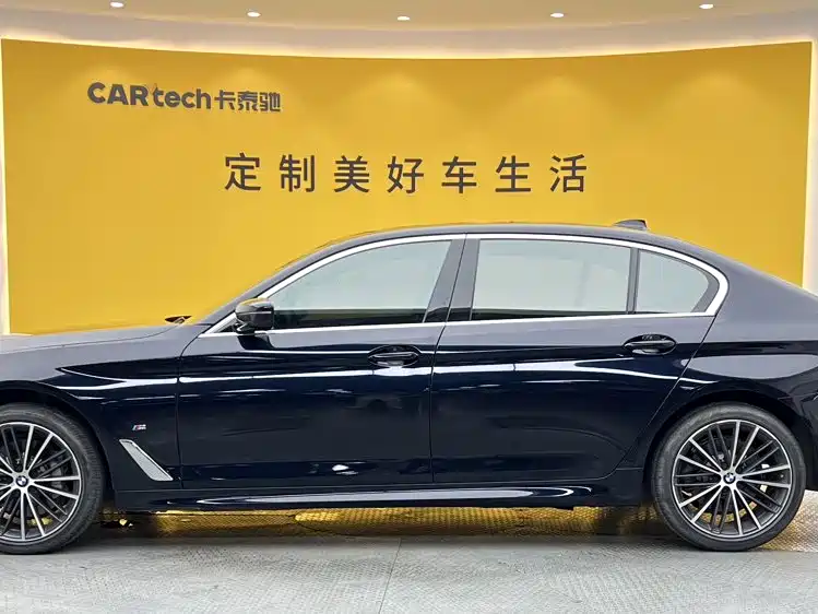 BMW 5 Series — миниатюра 7