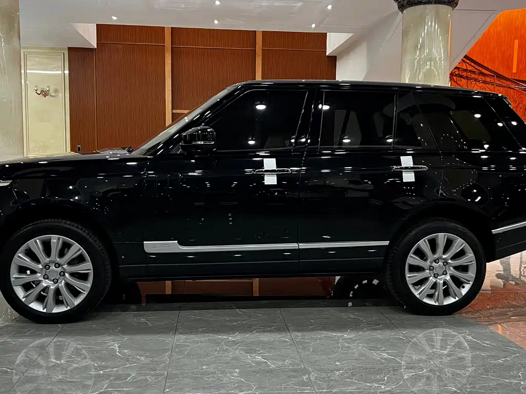 Land Rover Range Rover — миниатюра 7