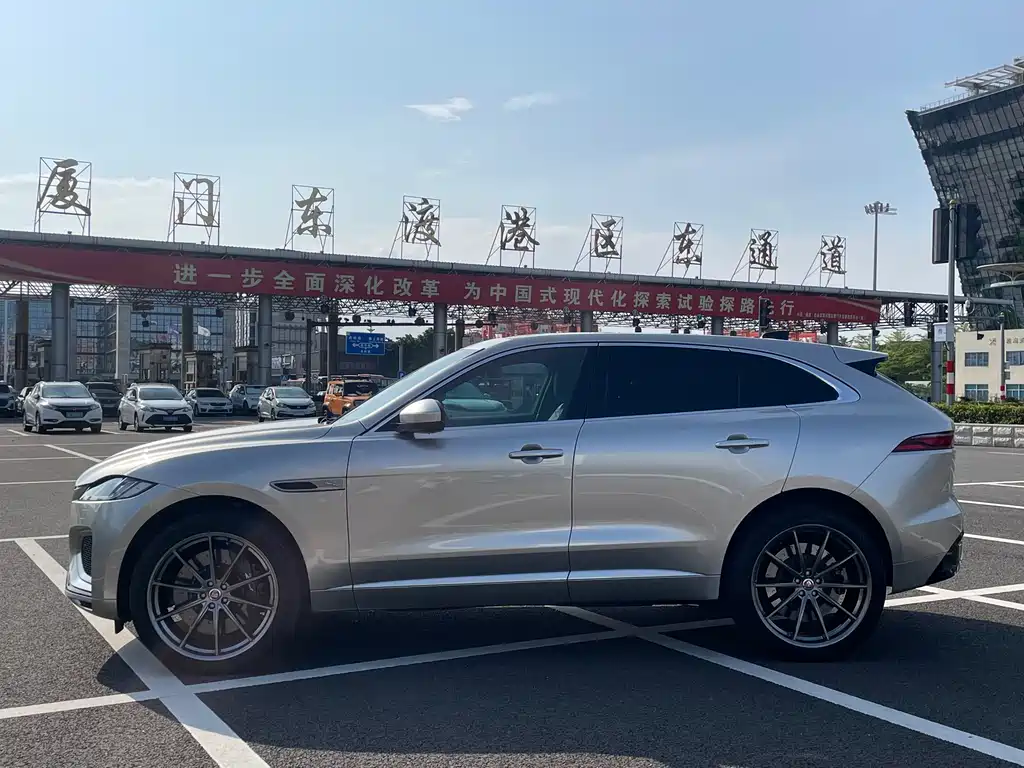 Jaguar F-Pace 2022 P340 R-Dynamic SE