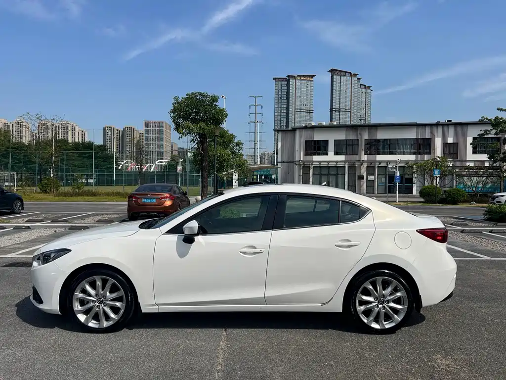 Mazda 3 Axela — миниатюра 7