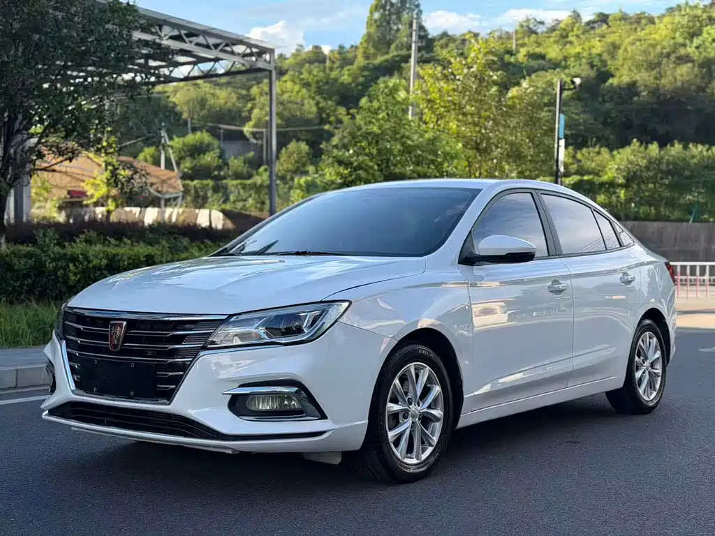 Roewe i5