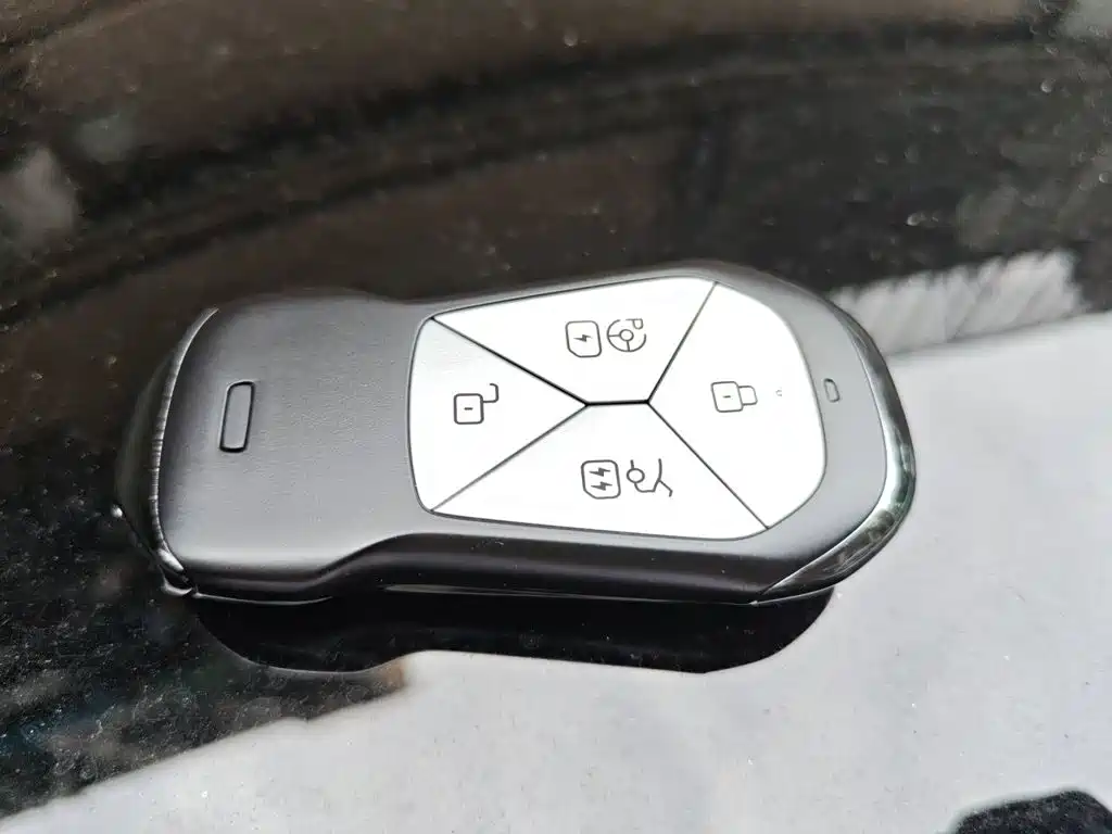 XPeng P7 — миниатюра 9